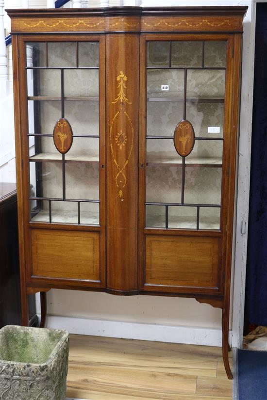 An Edwardian inlaid mahogany display cabinet W.106cm